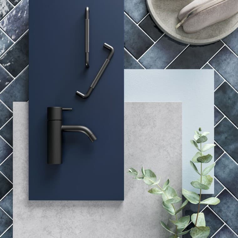 Sinisen ja vaalean värin yhteisharmonia Sinisen ja vaalean värin yhteisharmonia