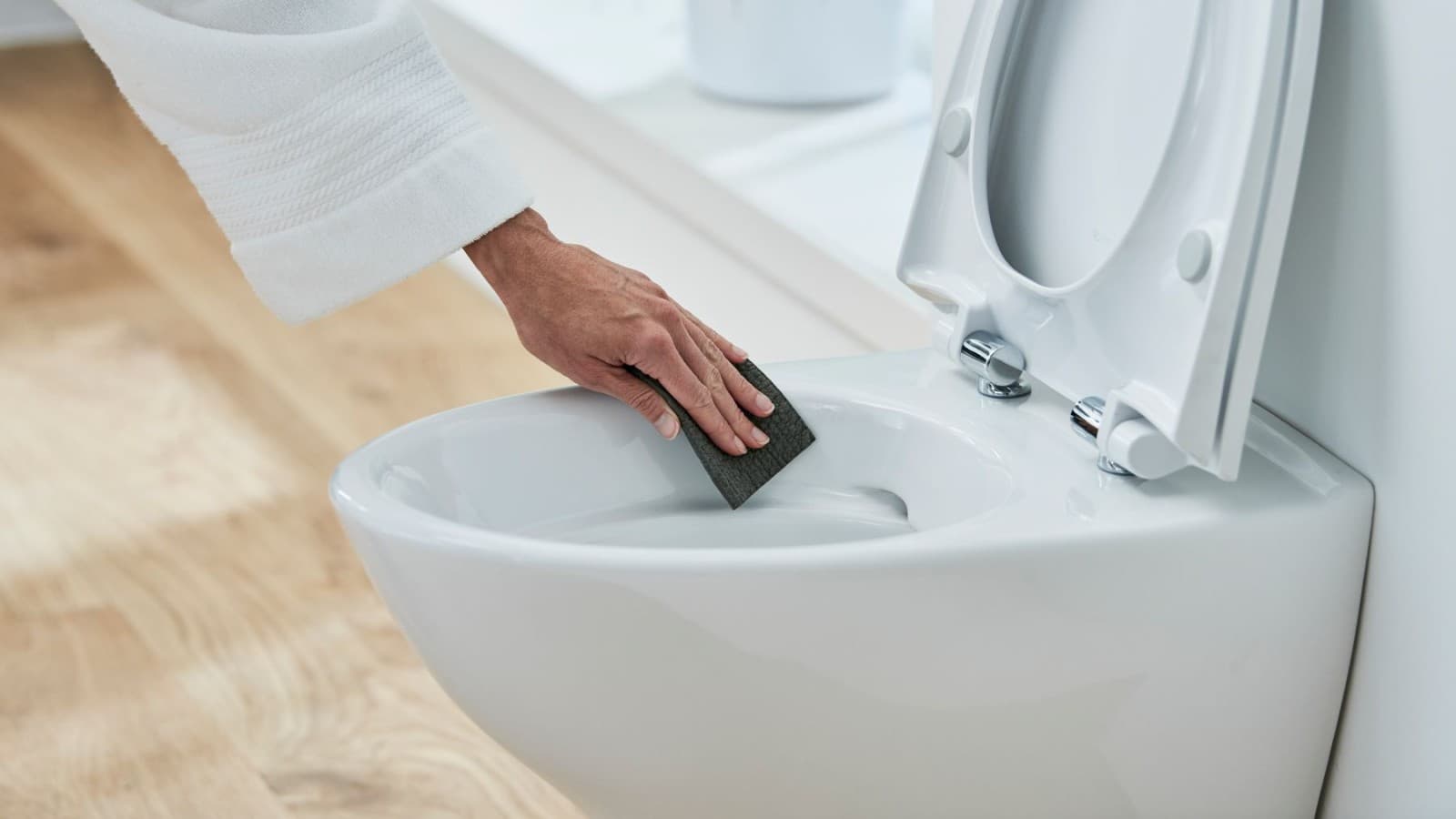 Wc-istuimen huolto Wc-istuimen huolto