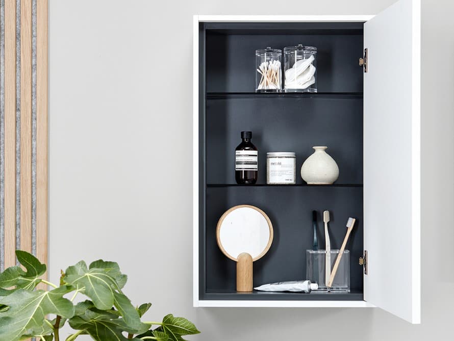 Push-open-toiminnolla säästät viimeiset senttimetrit kaapin syvyydestä Push-open-toiminnolla säästät viimeiset senttimetrit kaapin syvyydestä