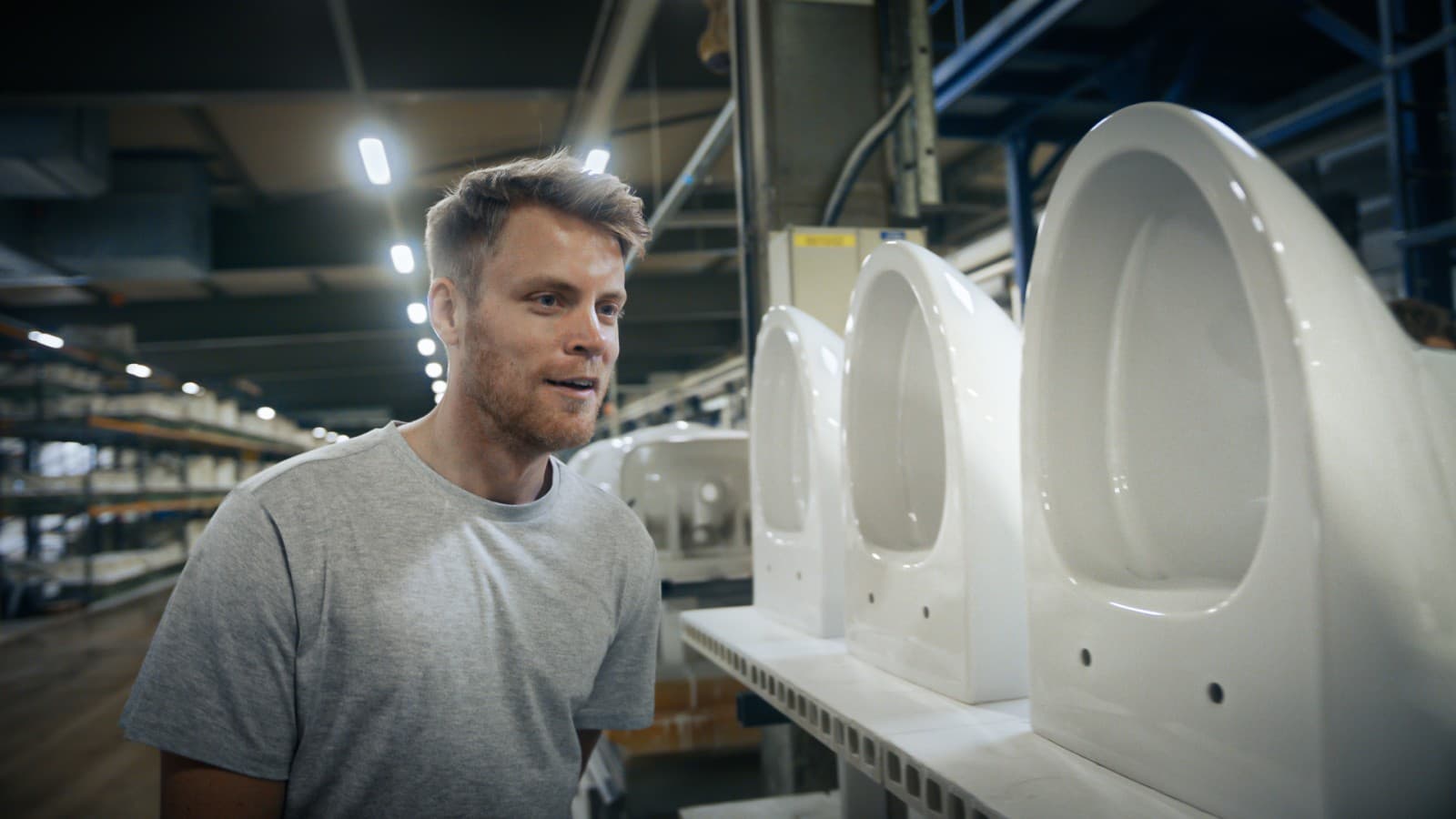 Paikallisesti tuotettuja wc-istuimia Paikallisesti tuotettuja wc-istuimia